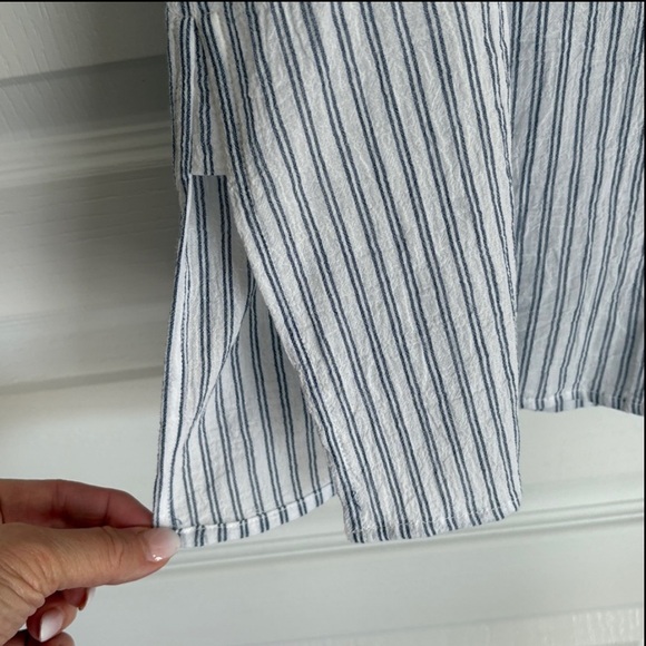 Vince Striped Boxy Button Down - Picture 10 of 14